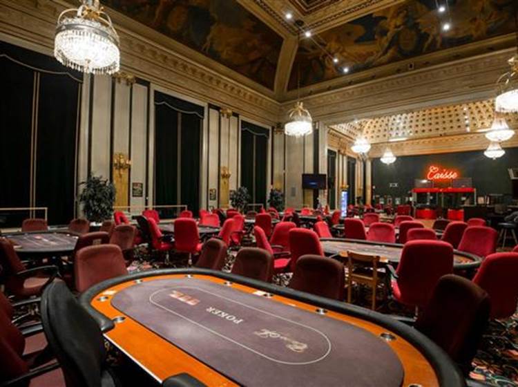 Casino de Spa interior with table games