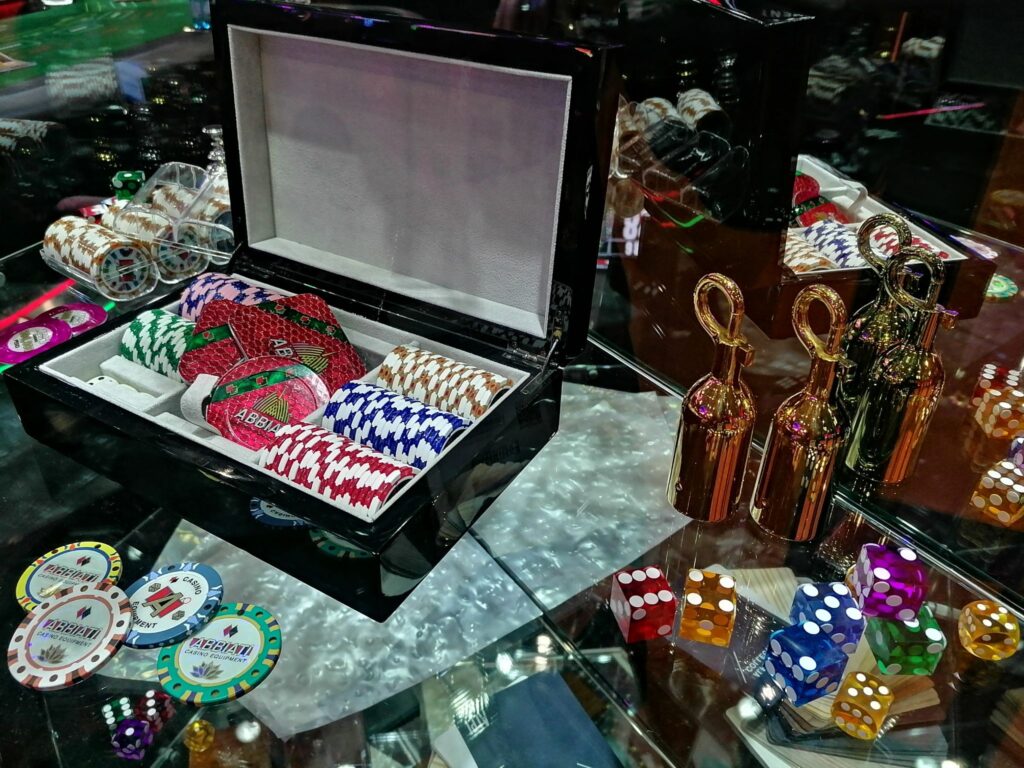 Abbiati casino chip set in black presentation case