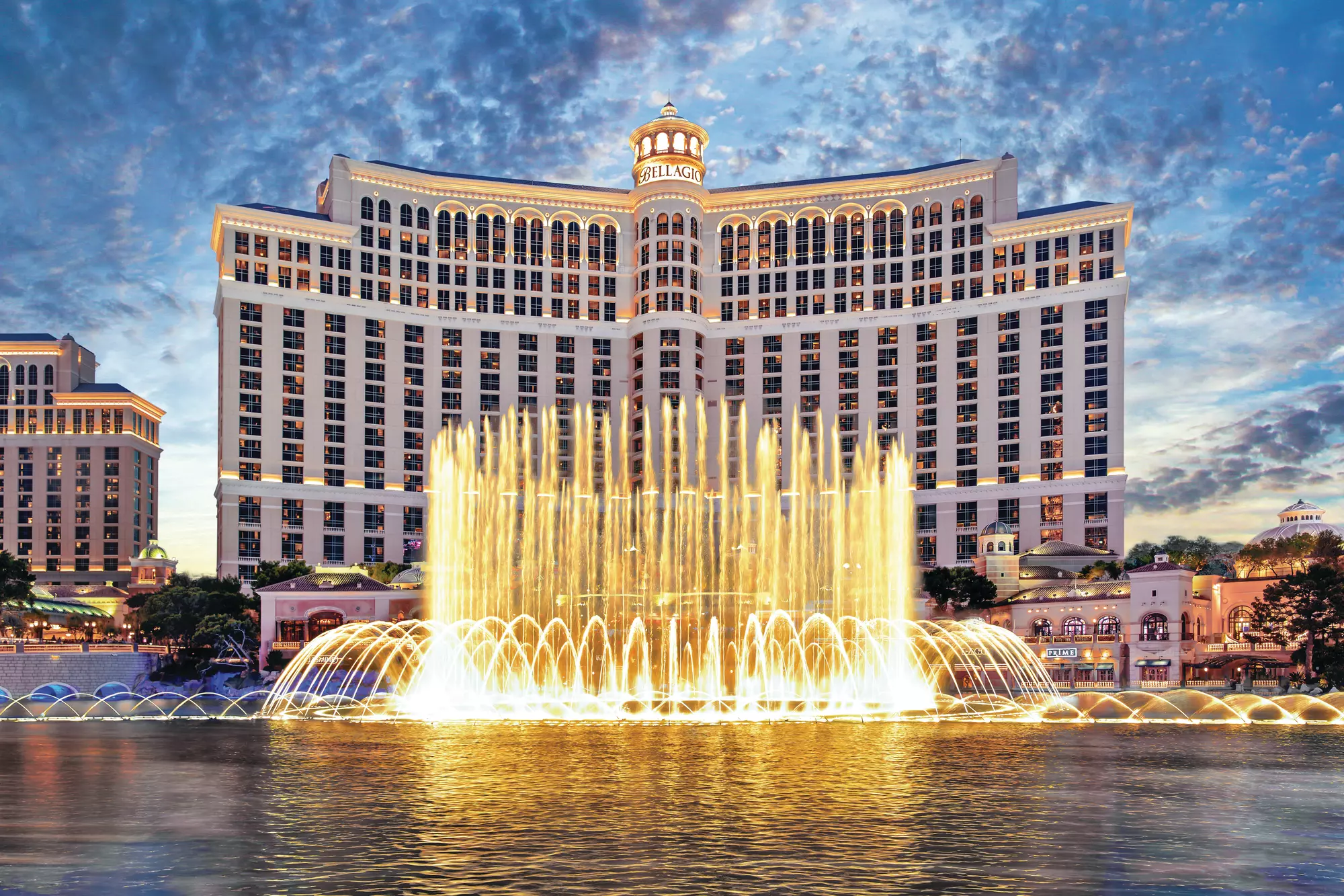 Fountains of Bellagio, front-on at dusk